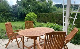 Allgäuer Tierstübchen - DisneyPlus - Terrasse - Parkplatz
